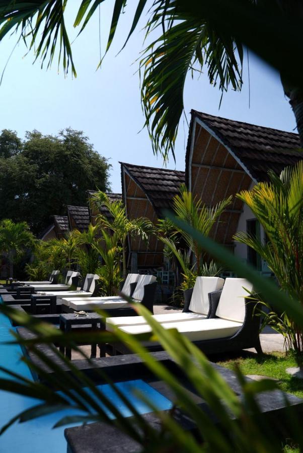 Hotel Copacabana Gili Air Exterior foto